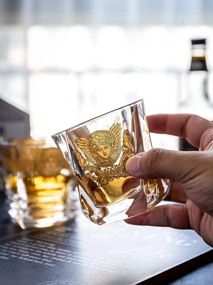 Medusa Gold Head Malowane szkł – Whisky Beer And Wine recenzja i cena